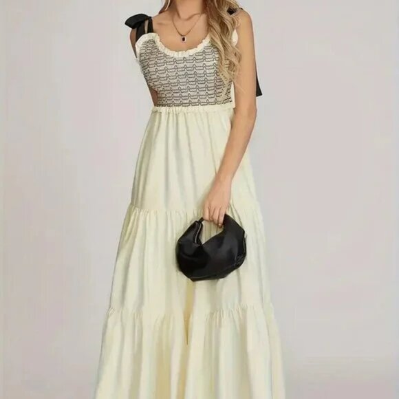 Black and Beige Contrast Sleeveless Tiered Hem Flowy Maxi Dress - Picture 3 of 6